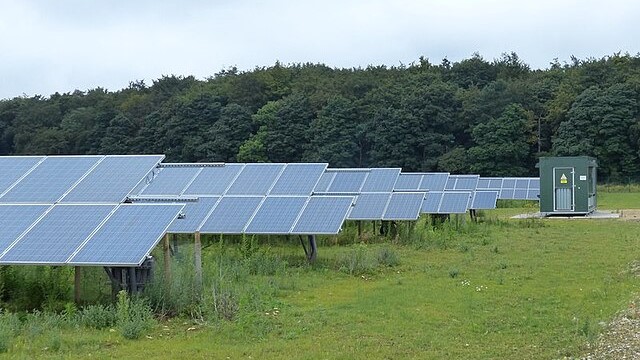 Solar panels at the Raventhorpe Solar Energy Park geograph.org.uk