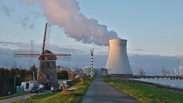 De Molen (windmill) and the nuclear power plant cooling tower in Doel, Belgium (DSCF3859) (1)